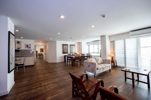 FOR SALE: 3 Bedroom 250 sqm Luxury Condo Punna Residence 2 @ Nimman