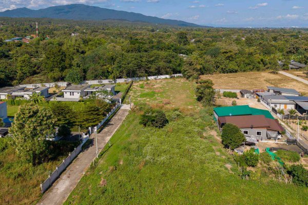Large Plot In Peaceful Residential Area