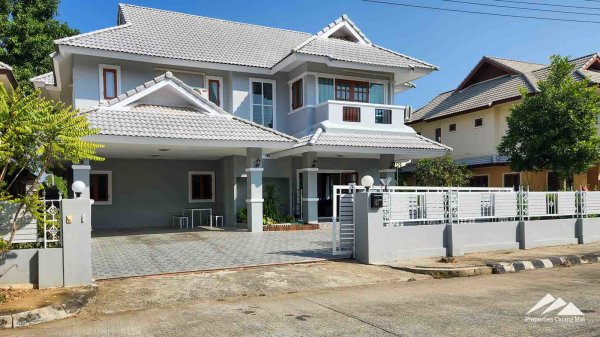 4 Bedroom House For Sale Close to the Airport
