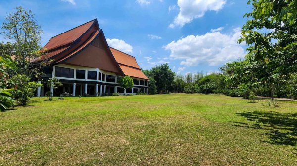 Expansive Luxury Estate on 7 Rai in Tranquil Nam Phrae, Hang Dong
