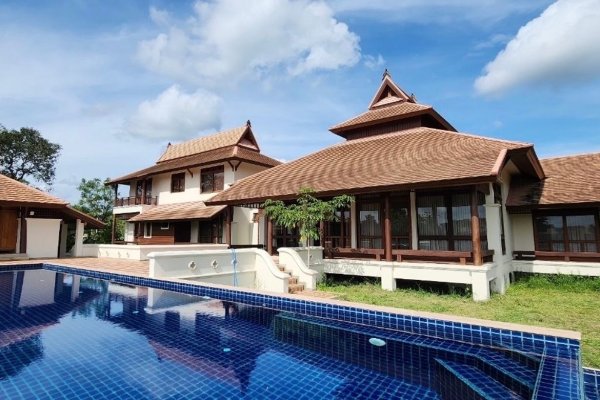 Lanna modern house with a private pool for sale in Doi Saket