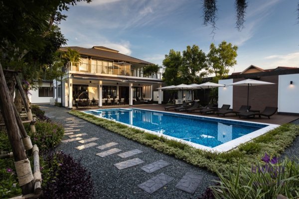 Luxury Pool Villa for sale 5 Bedrooms | 8 Bathrooms, private swimming pool at World Club Land, Nong Kwai ,Hang dong ,Chiang Mai