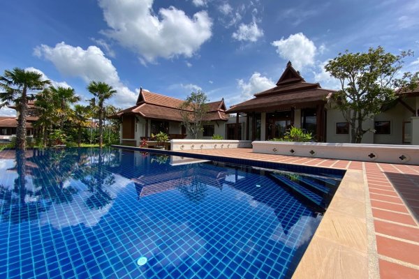 A Charming Lanna house with private pool for sale in Doi Saket, Chiang Mai