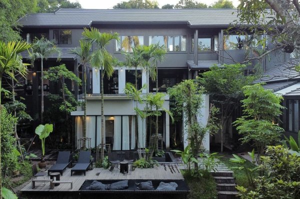 7 Bedroom Pool Villa on Hillside in Mae Rim