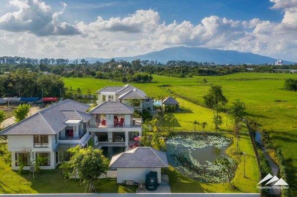 Exclusive 5 Bedroom Pool Villa In Saraphi