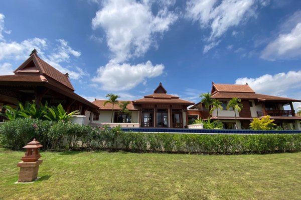 Thai Lanna House Style with pool for sale in Doi Saket, Chiang Mai