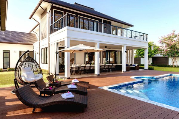 Private Luxury Pool Villa with Generous Space-Refined Design