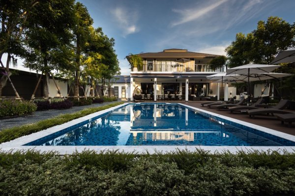 Luxury 5 Bedroom Pool Villa in Prime Hang Dong, Chiang Mai