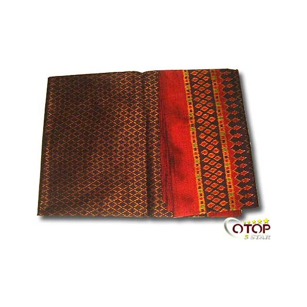 Mudmee Silk Cloth with Khom Fai Raya Pattern