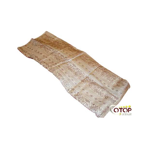 Phrae Wa Silk Garment