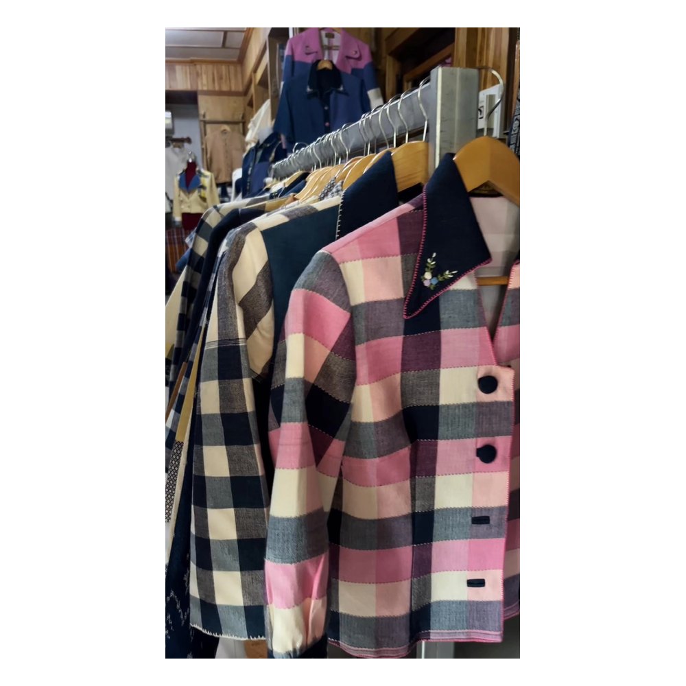 Ubon Lotus Embroidered Round-Neck Shirt