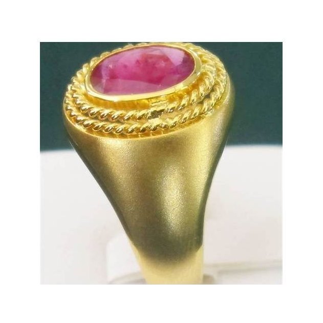 Thai Ruby Gold Ring