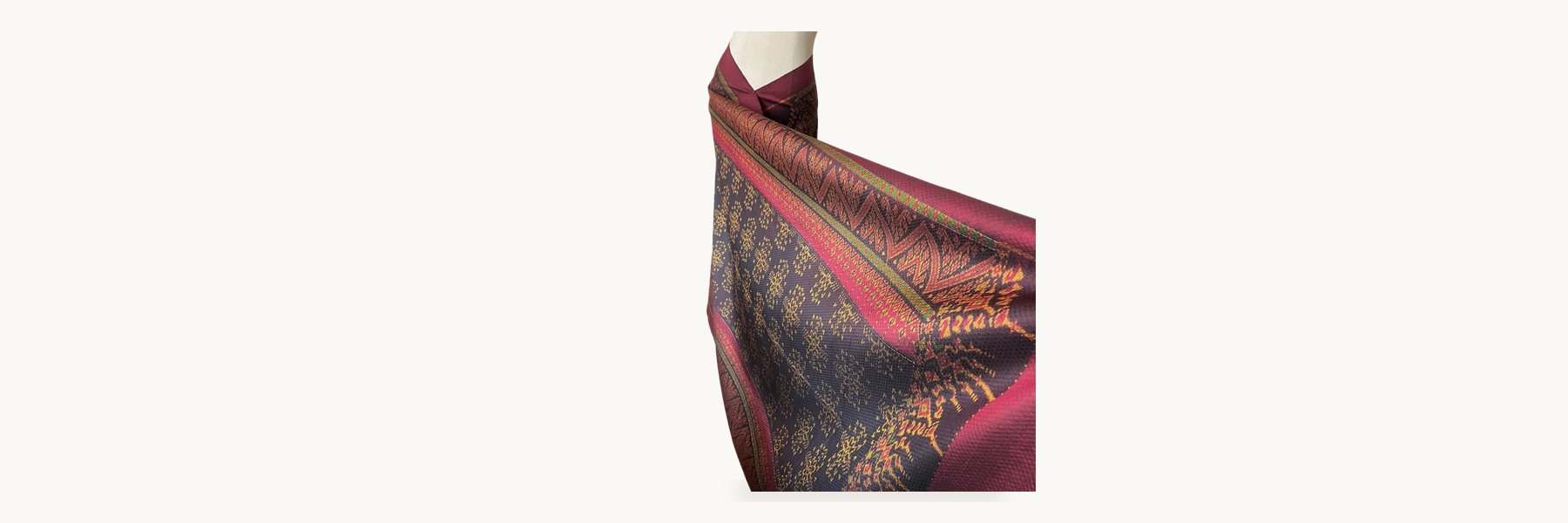 Krahat Mudmee Silk Weavers