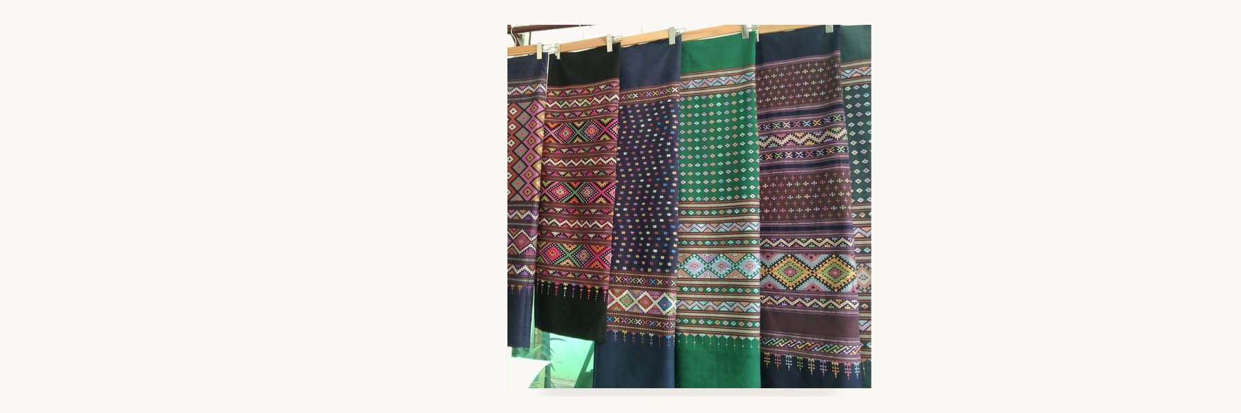 Ban Lai Thung Weaving Group