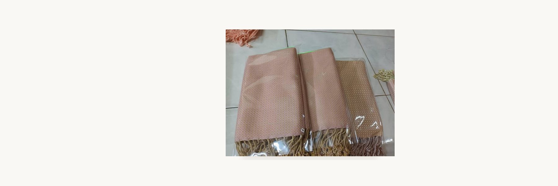Ban Nong Tae Cotton and Silk Weavers