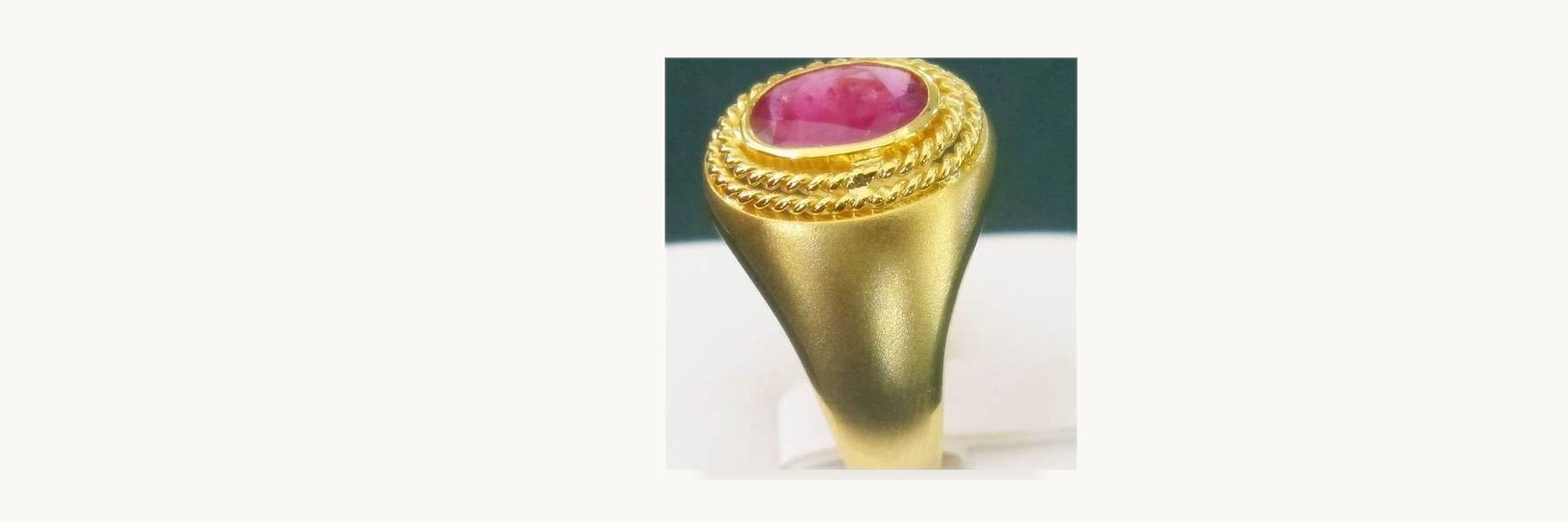 Manee Daeng Thai Ruby