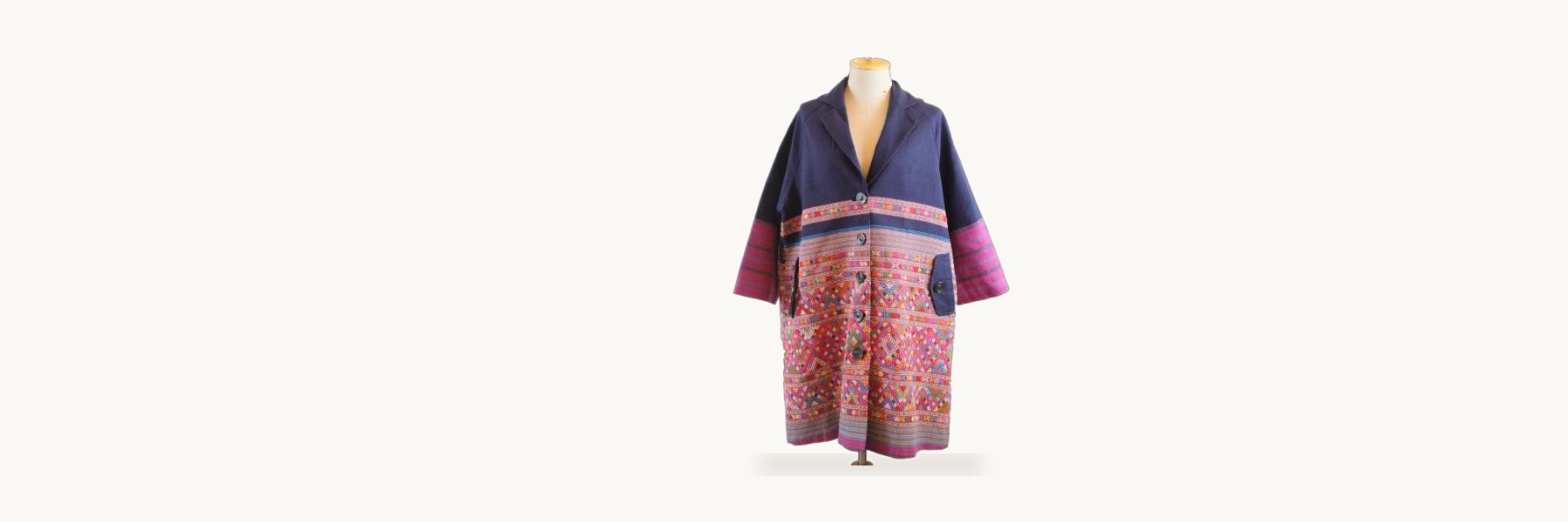 Ban Hat Bai Tai Lue Weavers